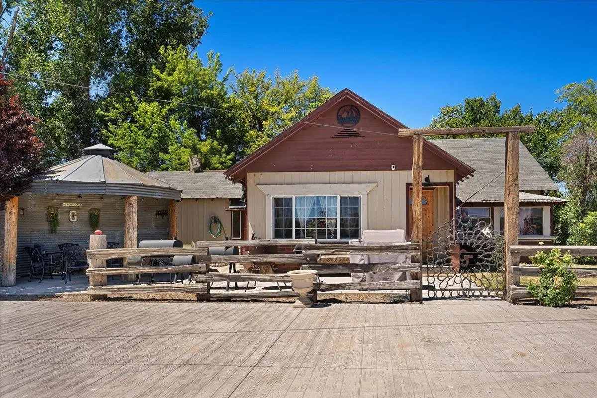 708 Center Road, Susanville, CA 96130 - #1