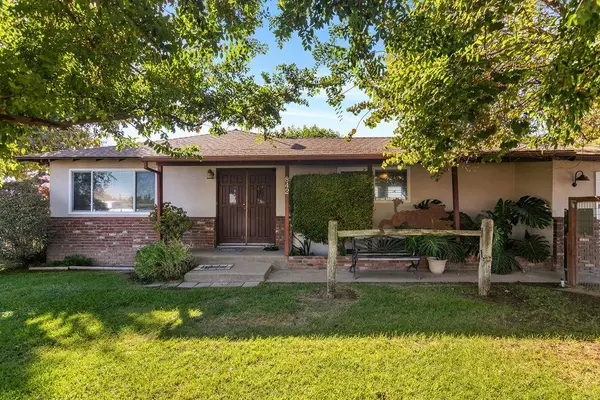 842 S Stearns Road, Oakdale, CA 95361