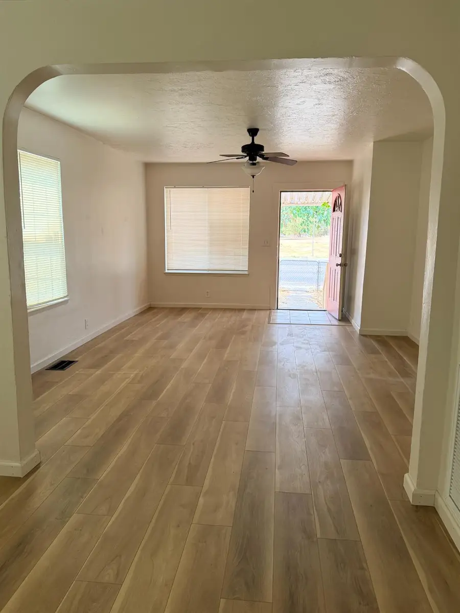 2950 Rio Linda Boulevard, Sacramento, CA 95815 - #3