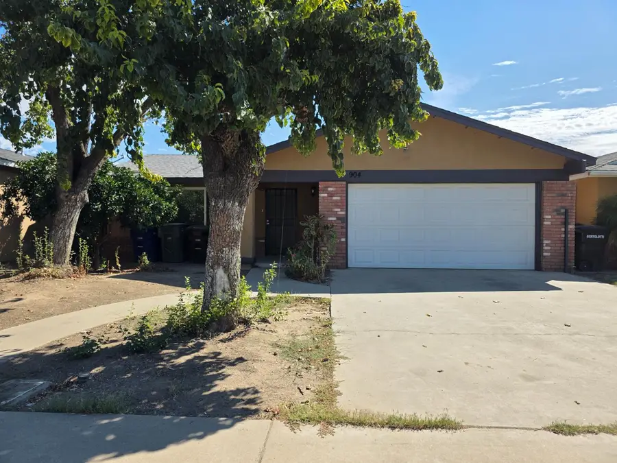904 Pine Tree Lane, Modesto, CA 95351 - #2