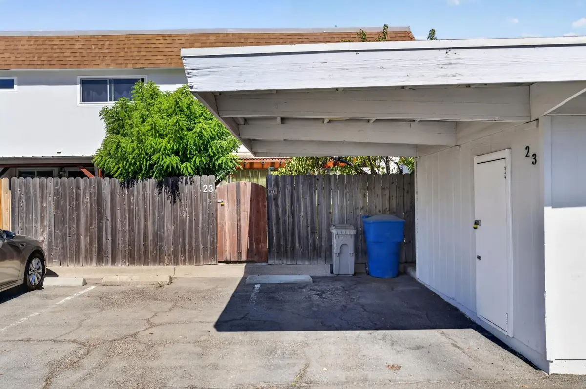 23 Omaha Court, Sacramento, CA 95823 - #1