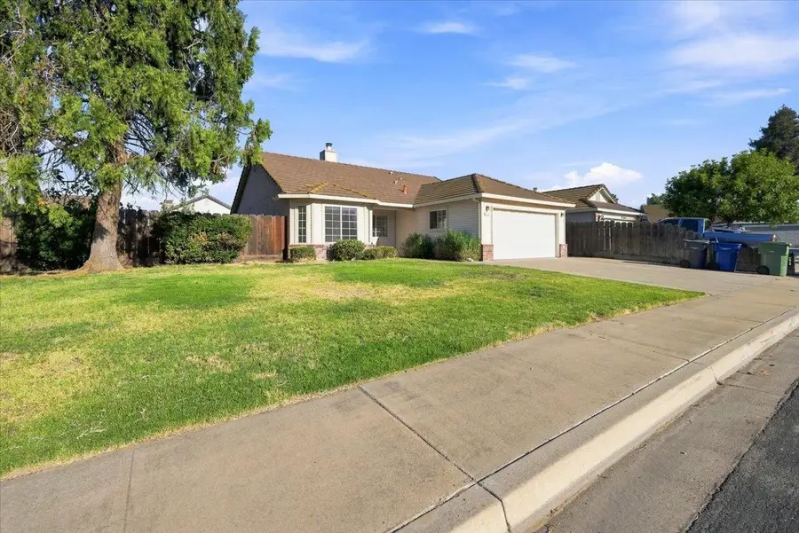 1724 Crusher Ave., Turlock, CA 95380 - #2