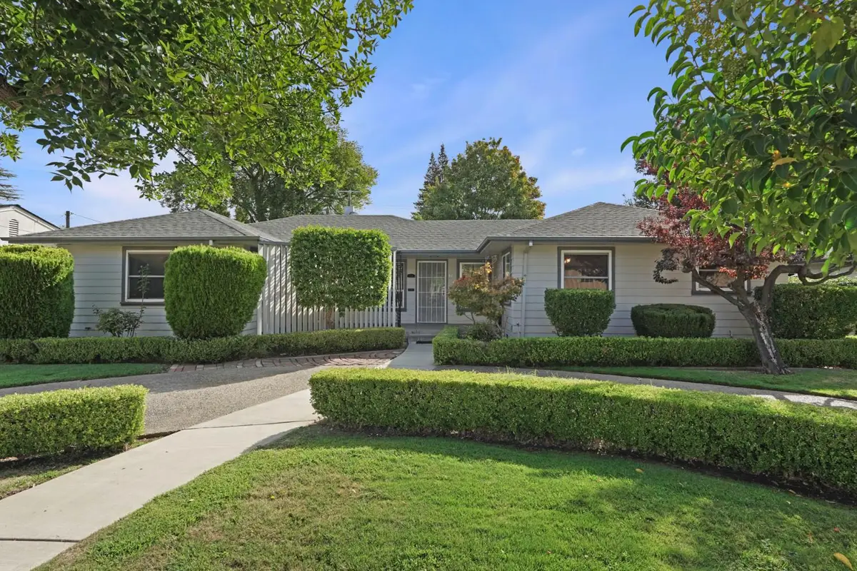 16 N Crescent Avenue, Lodi, CA 95240 - #1