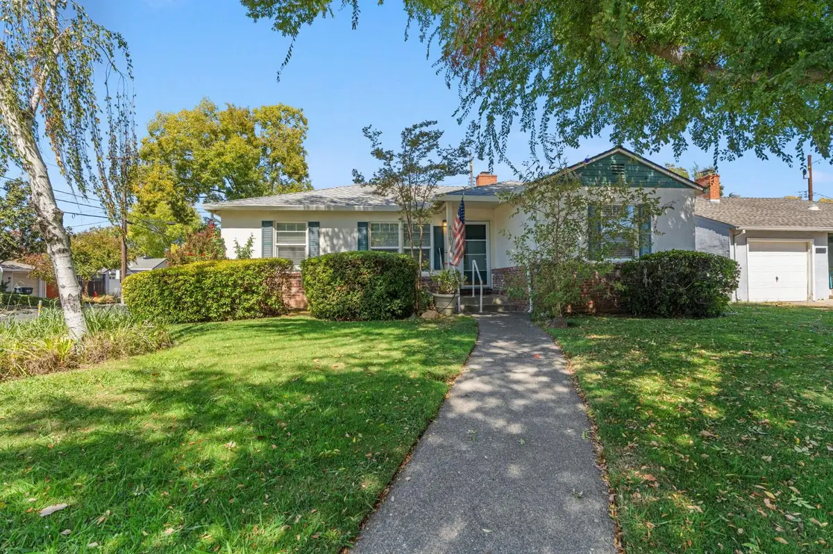 6101 3rd Avenue, Sacramento, CA 95817 - #1