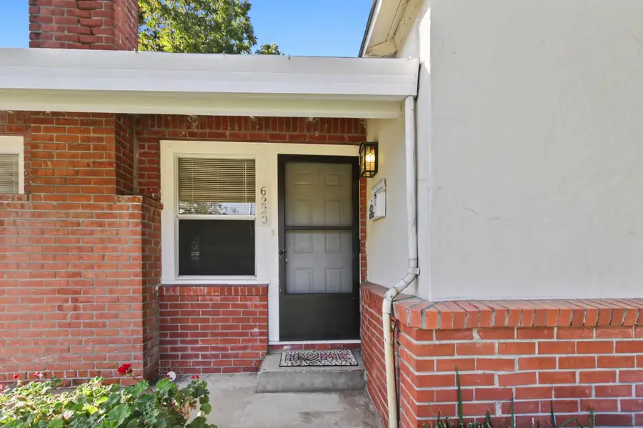 6220 1st Avenue, Sacramento, CA 95817 - #2
