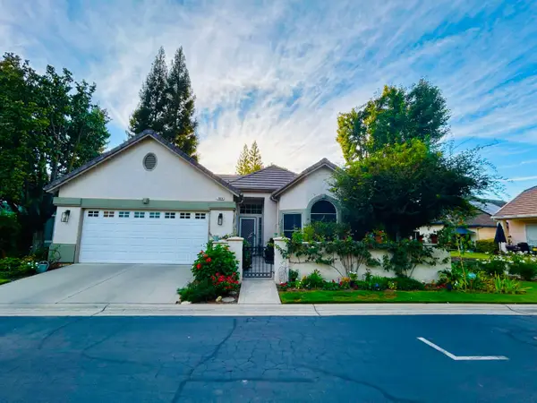 1824 E Stonebrook Lane, Clovis, CA 93611