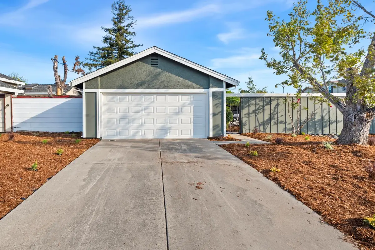 2 Hedgerow Court, Sacramento, CA 95823 - #1