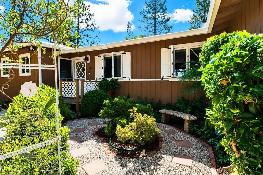 633 N Circle Drive, Diamond Springs, CA 95619 - #2