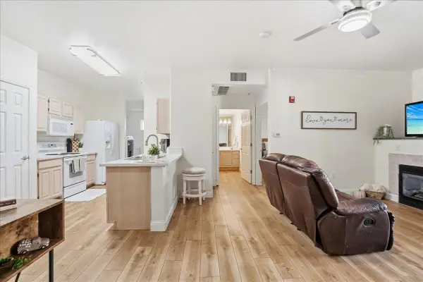 501 Gibson Drive #1611, Roseville, CA 95678