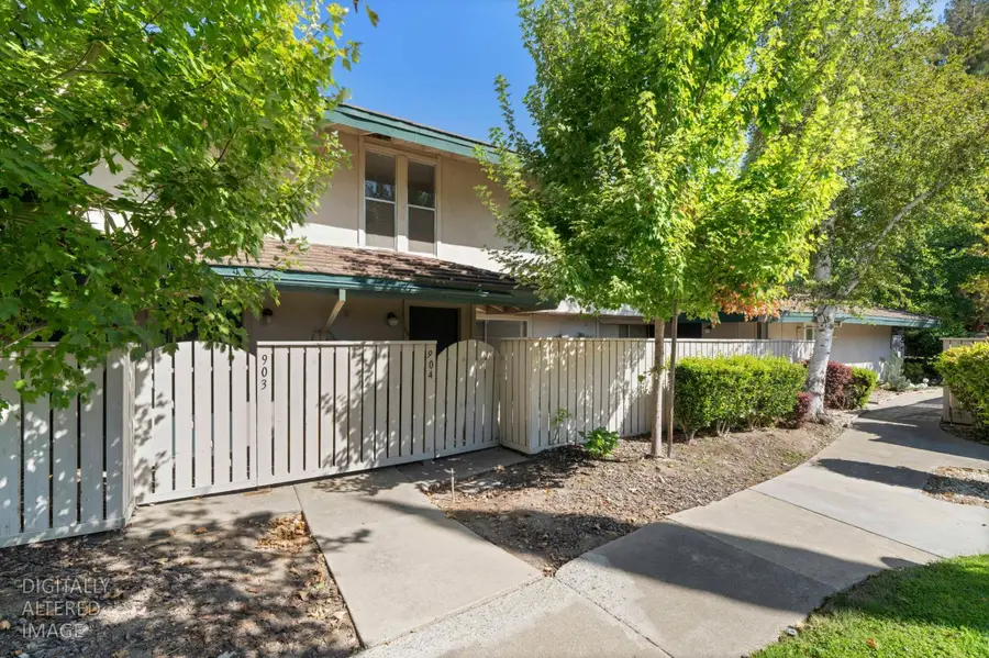 904 Roundtree Court, Sacramento, CA 95831 - #2