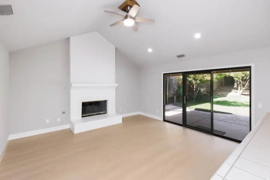 8681 Robin Hill Way, Orangevale, CA 95662 - #2