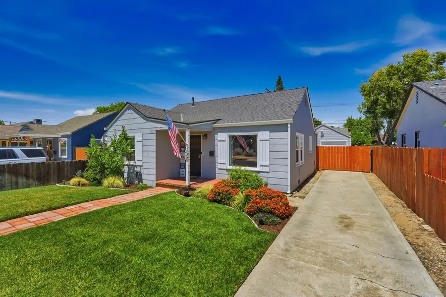 327 Eureka Avenue, Lodi, CA 95240 - #2