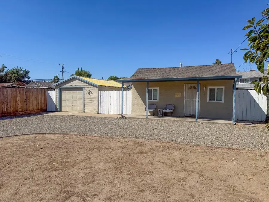 415 Sutter Street, Manteca, CA 95336 - #2
