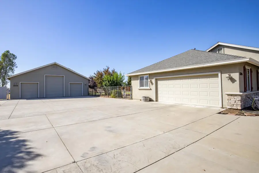 21196 E Rose Clover Lane, Linden, CA 95236 - #3