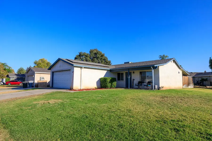 2854 Robirds Lane, Riverbank, CA 95367 - #2