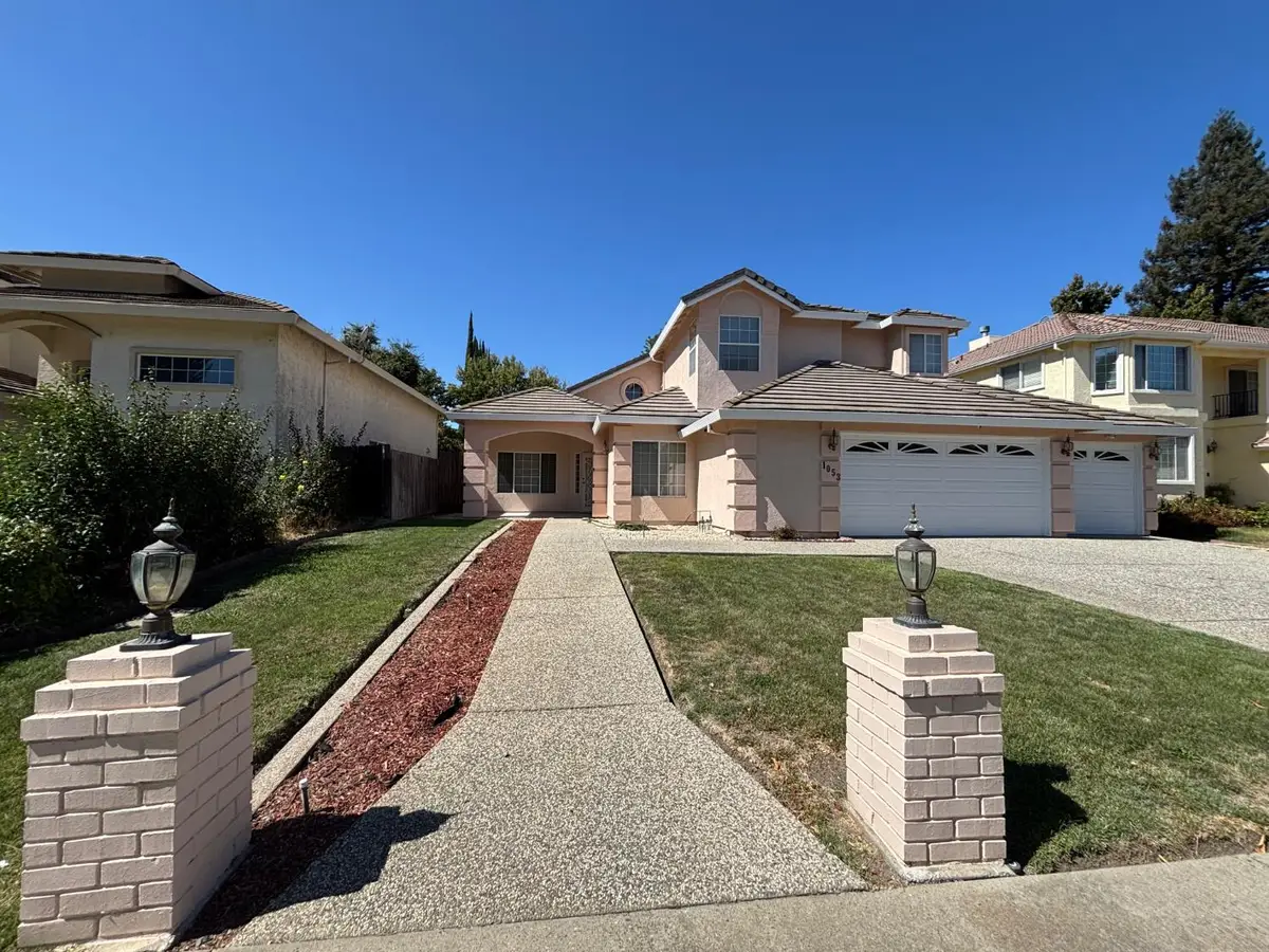 1053 L Aloutte Way, Sacramento, CA 95831 - #1