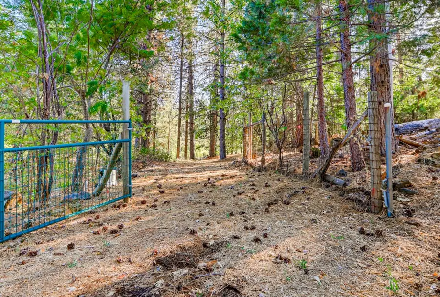 15948 Brooks Road, Grass Valley, CA 95945 - #2