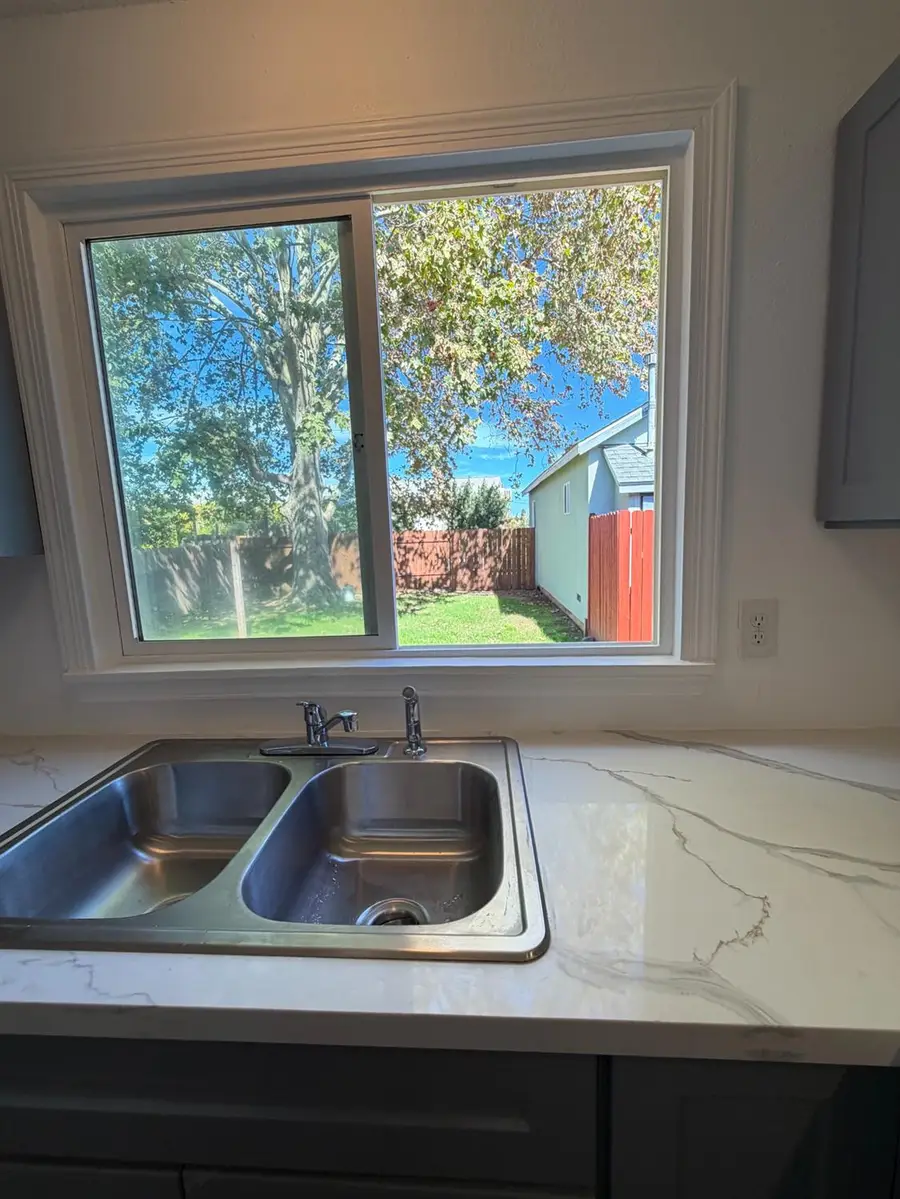 1319 Cannon Street, Sacramento, CA 95815 - #2