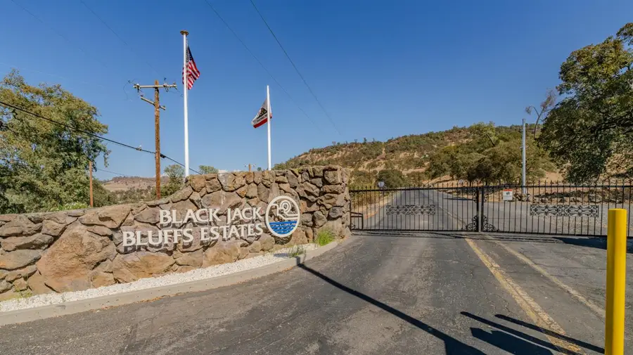 14757 Holman Mountain Rd, Jamestown, CA 95327 - #3