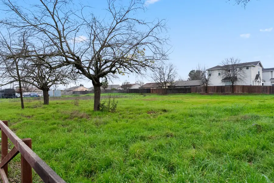 4851 Warren Avenue, Sacramento, CA 95838 - #2