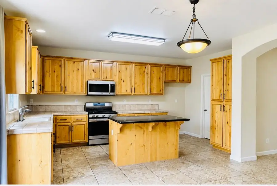 5590 Seedling Way, Linda, CA 95901 - #3