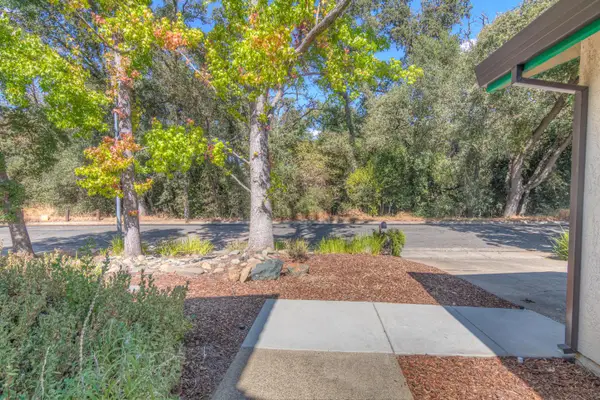 8225 Foxfire Drive, Orangevale, CA 95662