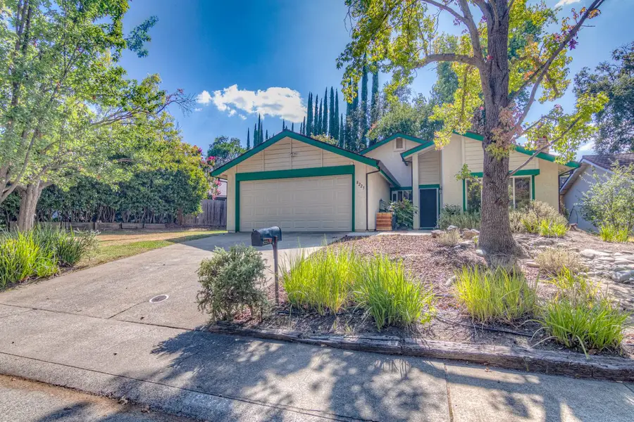 8225 Foxfire Drive, Orangevale, CA 95662 - #2