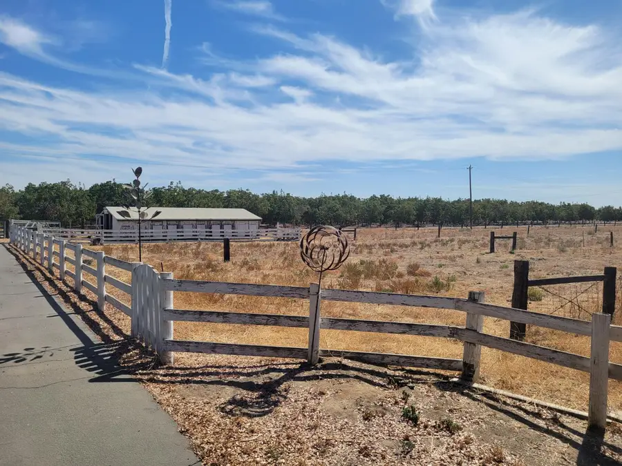 24471 Avenue 19, Madera, CA 93637 - #3