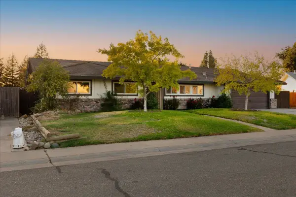 8727 Santa Ridge Circle, Elk Grove, CA 95624