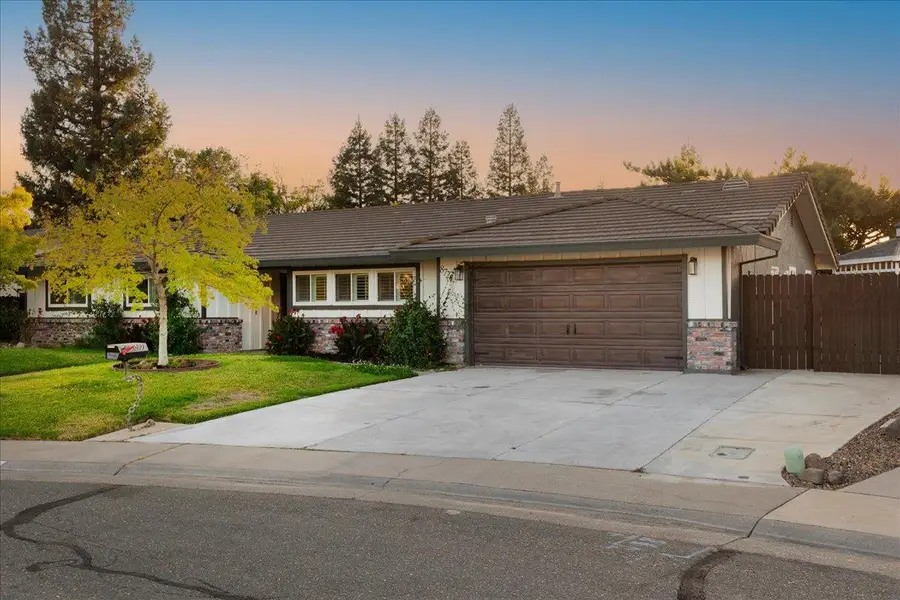 8727 Santa Ridge Circle, Elk Grove, CA 95624 - #3