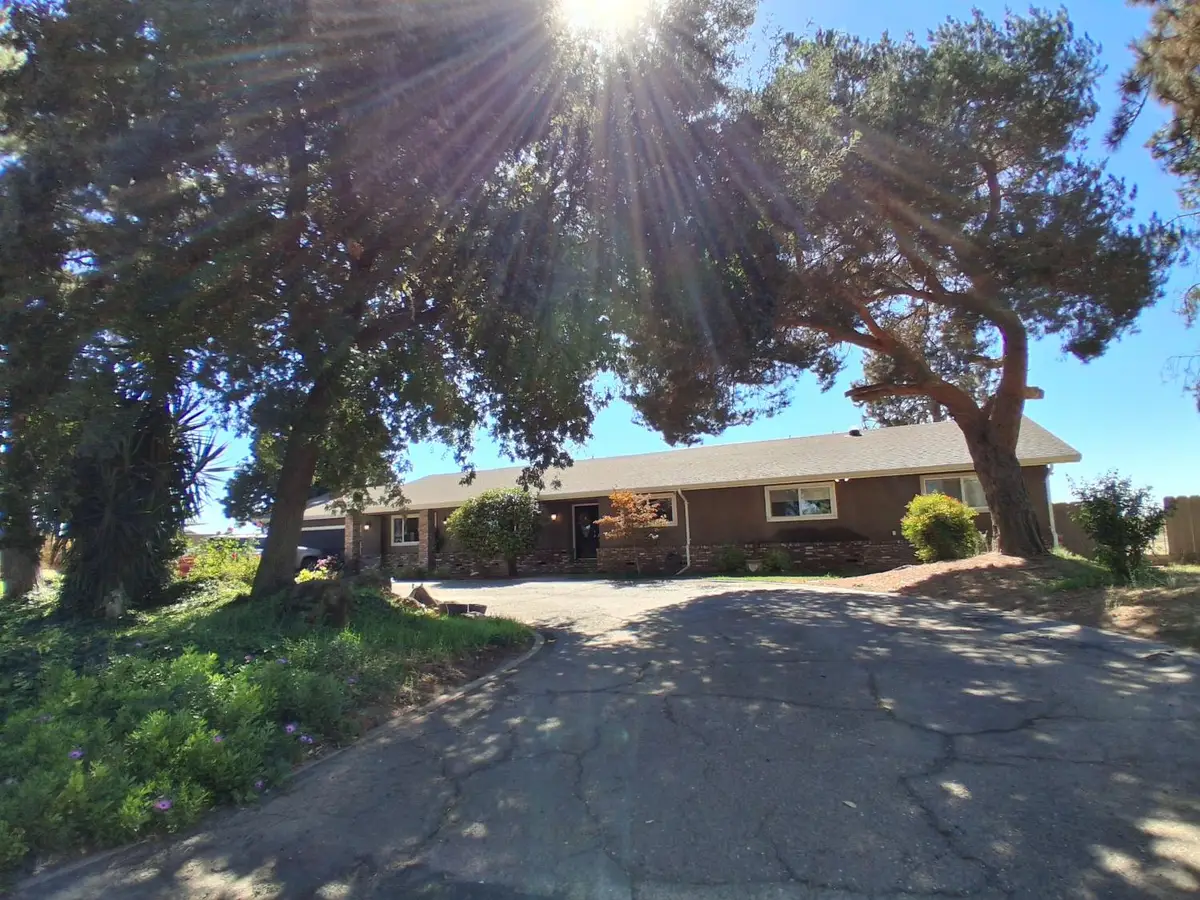 1500 E Forest Lake Road, Acampo, CA 95220 - #1