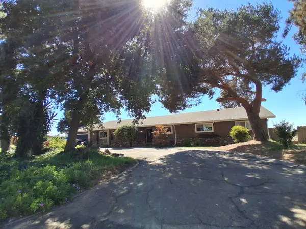 1500 E Forest Lake Road, Acampo, CA 95220
