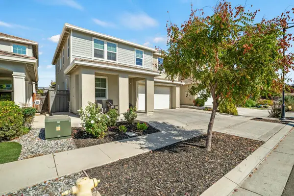945 Mendocino Ct, Lathrop, CA 95330