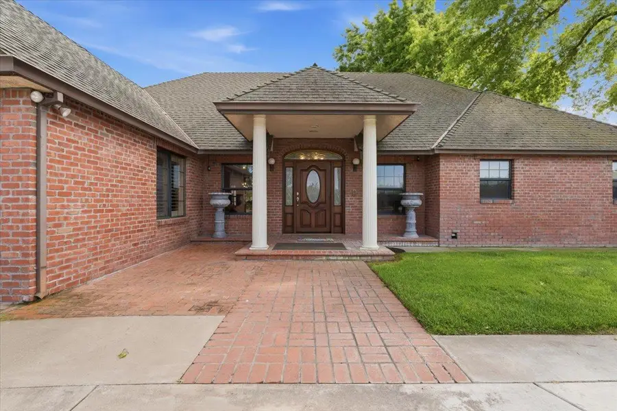 30324 Lone Tree Road, Oakdale, CA 95361 - #2