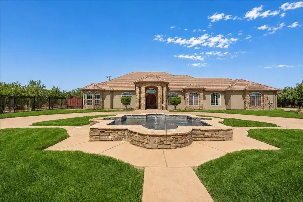 11243 Merced Avenue, Turlock, CA 95380