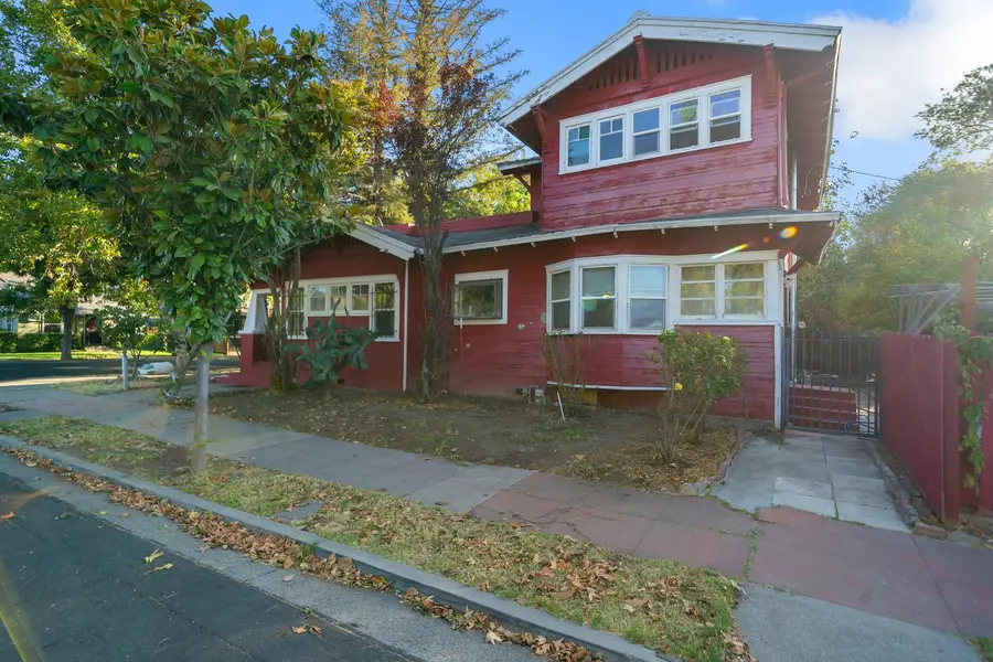 740 W Oak Street, Stockton, CA 95203 - #2