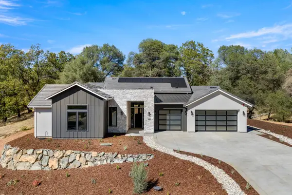 23222 Darkhorse Drive, Auburn, CA 95602