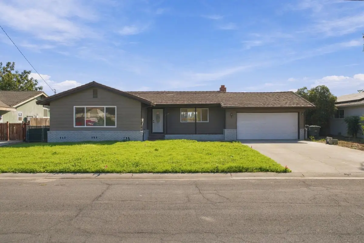 2041 Romero St, Yuba City, CA 95993 - #1