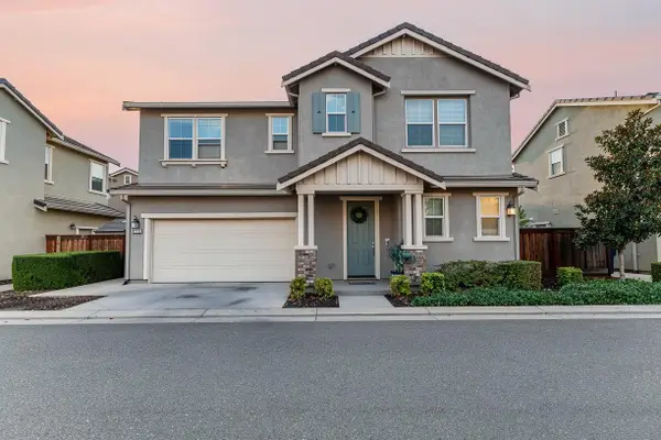 2229 Novi Drive, Riverbank, CA 95367