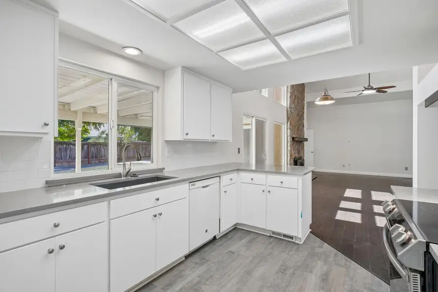 2100 Sandpoint Drive, Modesto, CA 95358 - #2
