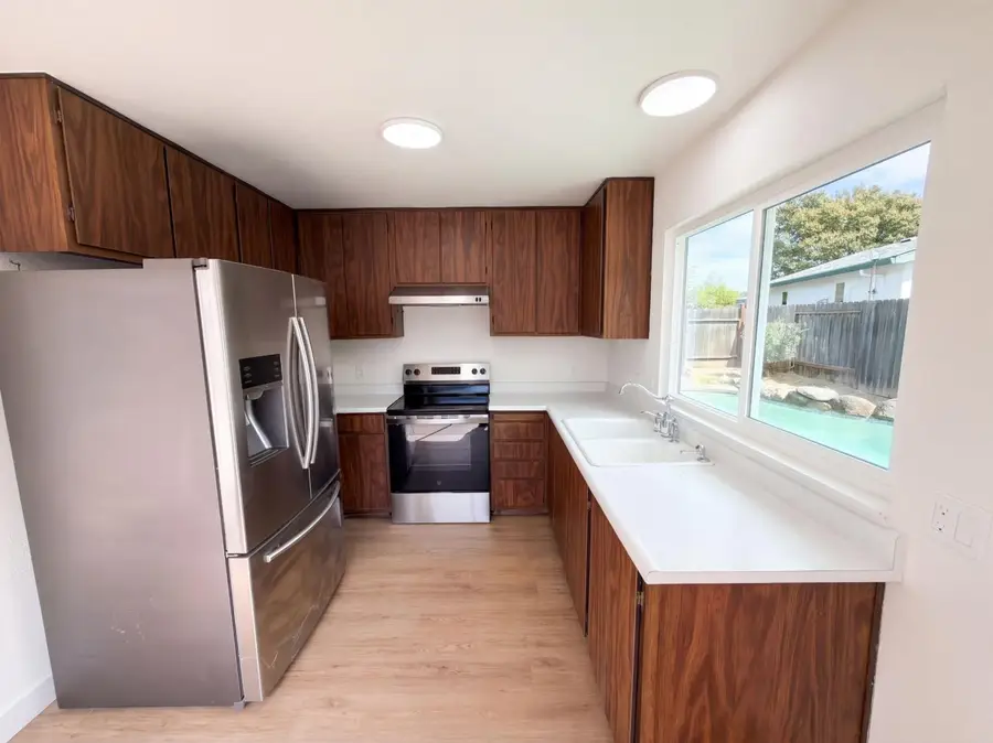 6300 Seyferth Way, Sacramento, CA 95823 - #2