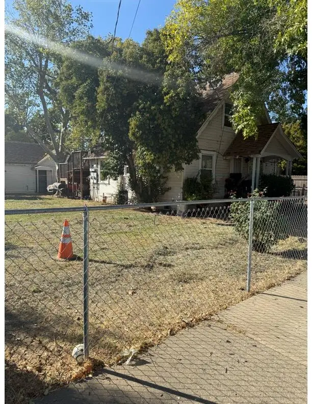 4220 E Nichols Avenue, Sacramento, CA 95820 - #1