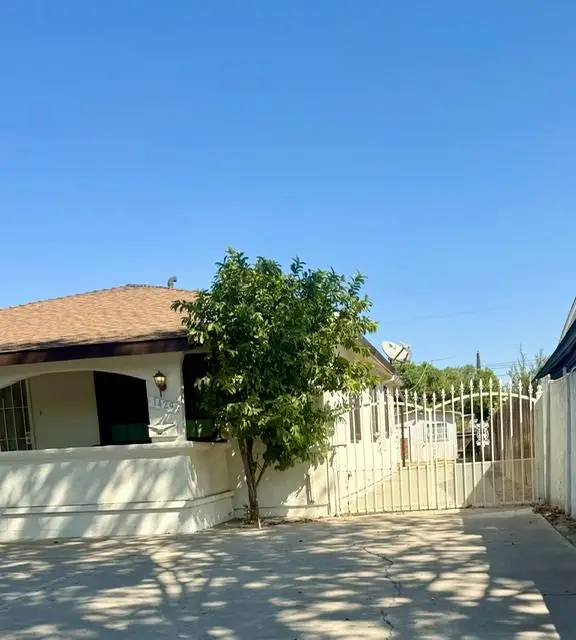 1429 W 9th Street, Merced, CA 95341 - #3