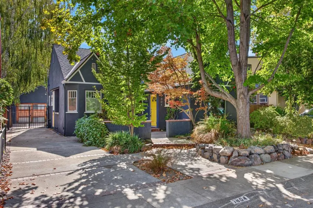 1804 Castro Way, Sacramento, CA 95818 - #1