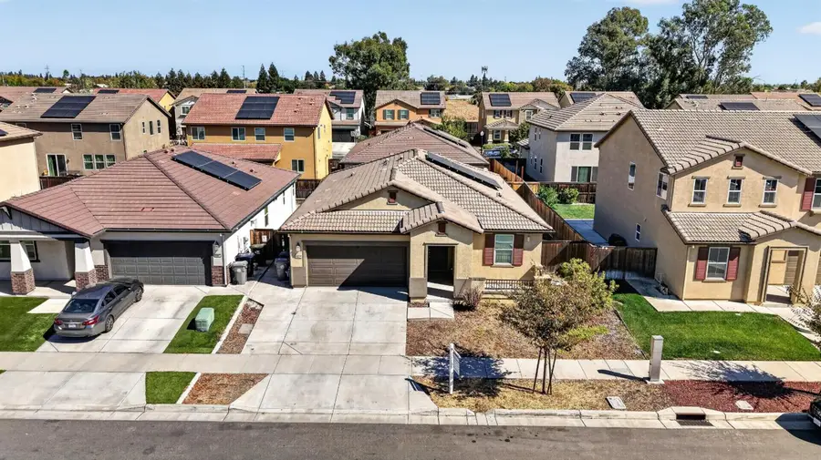 8421 Stara St., Elk Grove, CA 95758 - #2