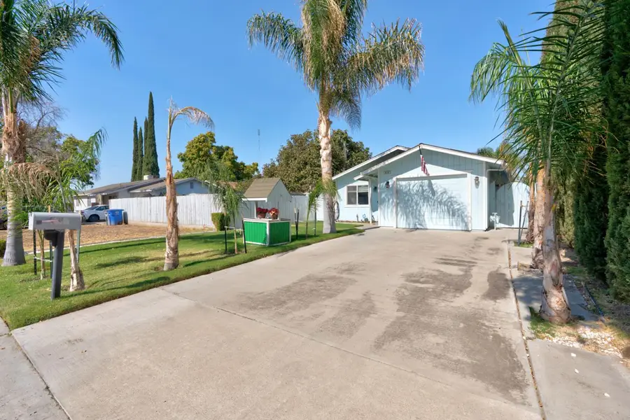 824 F Street, Los Banos, CA 93635 - #2