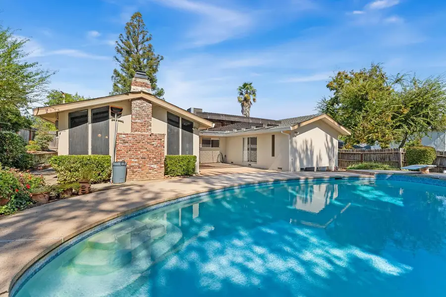 2526 Los Feliz Way, Carmichael, CA 95608 - #2