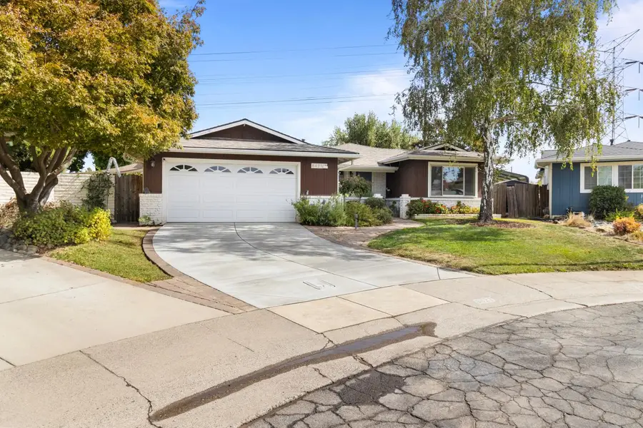 8421 Hollins Court, Sacramento, CA 95826 - #2