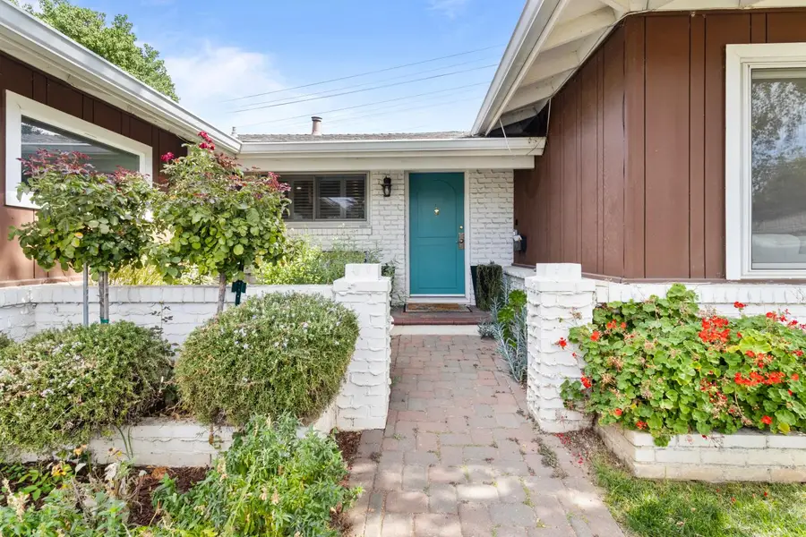 8421 Hollins Court, Sacramento, CA 95826 - #3
