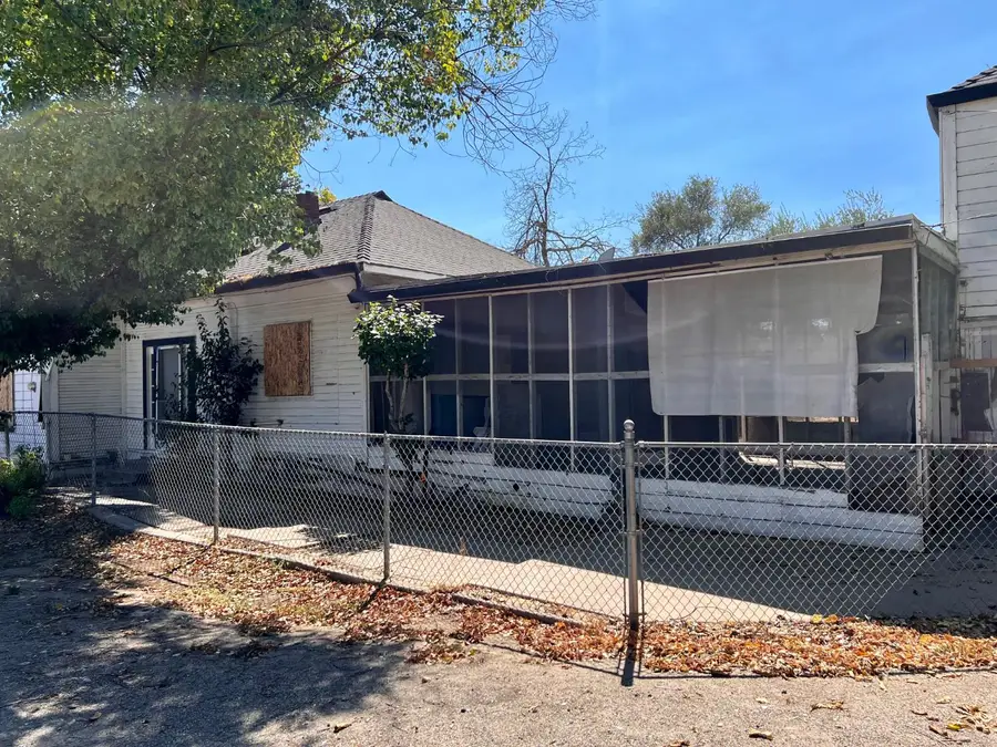 2306 W F Street, Oakdale, CA 95361 - #2